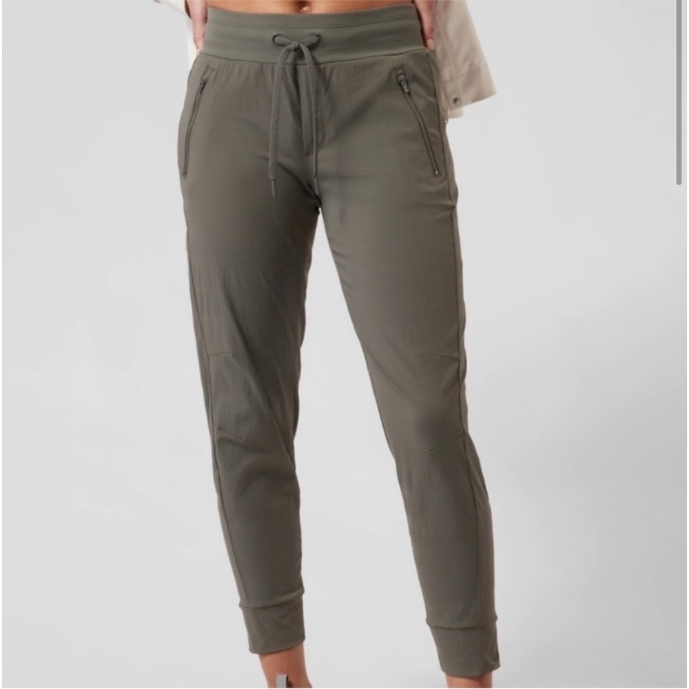 Athleta Trekkie North Jogger